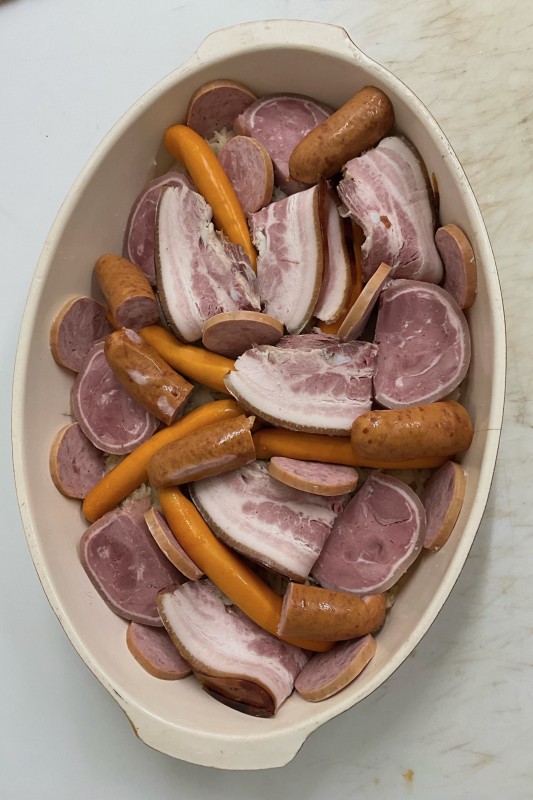 Choucroute fait maison par nos charcutiers traiteurs en boucherie-charcuterie à