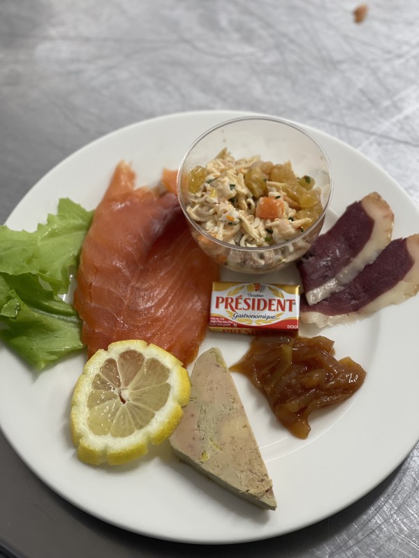 Traiteur avec services à l’assiette secteur Yvetot 76- TK Carrelage