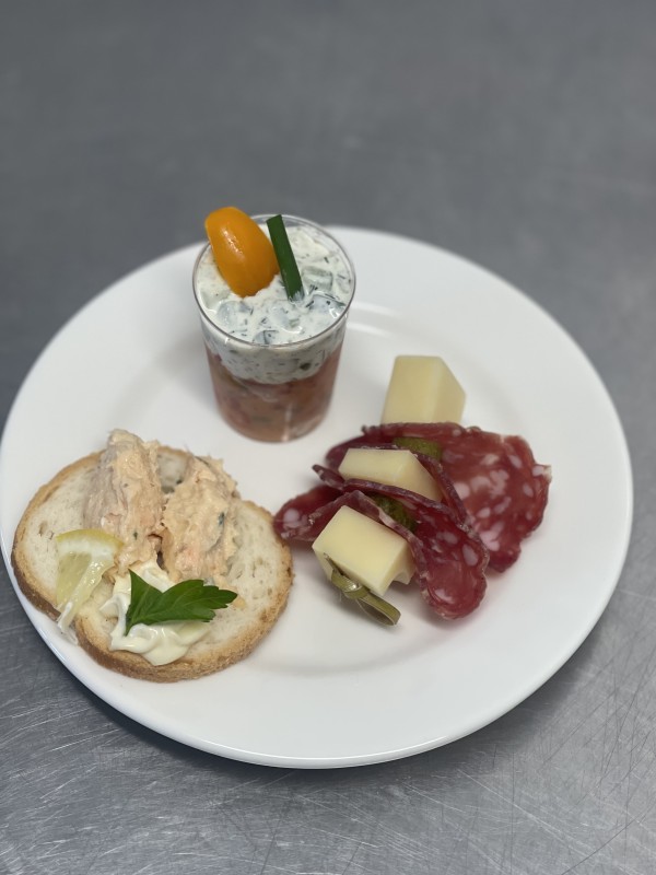 Traiteur avec services à l’assiette secteur Yvetot 76- TK Carrelage