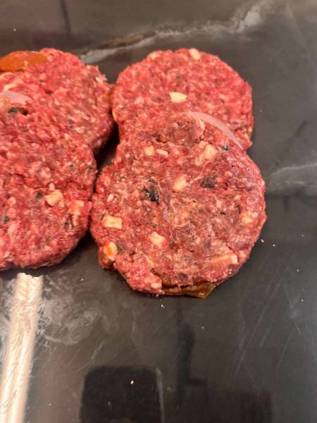 Steak Haché goût burger fait maison en boucherie-charcuterie à Allouville-Bellefosse près d’Yvetot