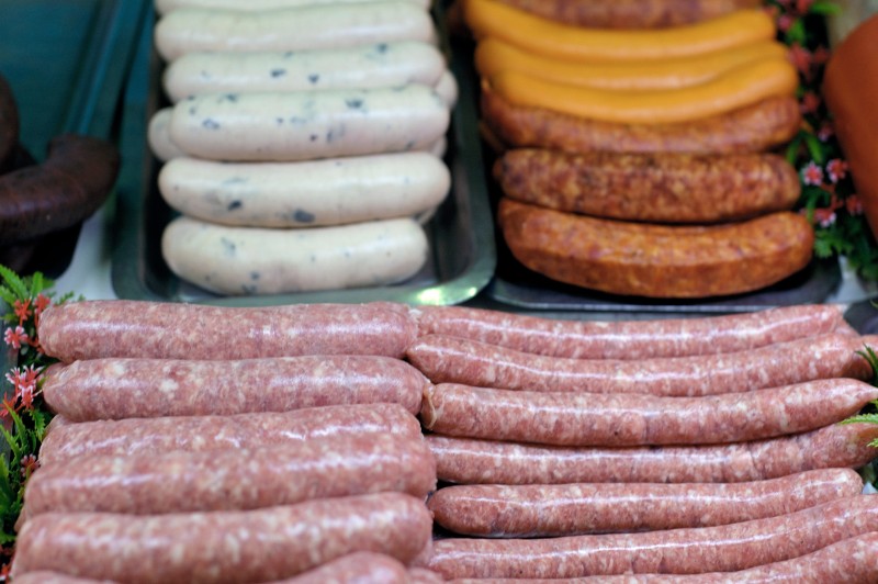 Large choix de saucisses pour barbecue – Viande artisanale à La Boucherie du Chêne (76)