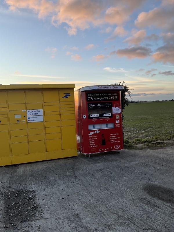 Distributeur de viandes et plats préparés par une boucherie charcuterie à Bolleville près de DesJardins- La Boucherie du Chêne