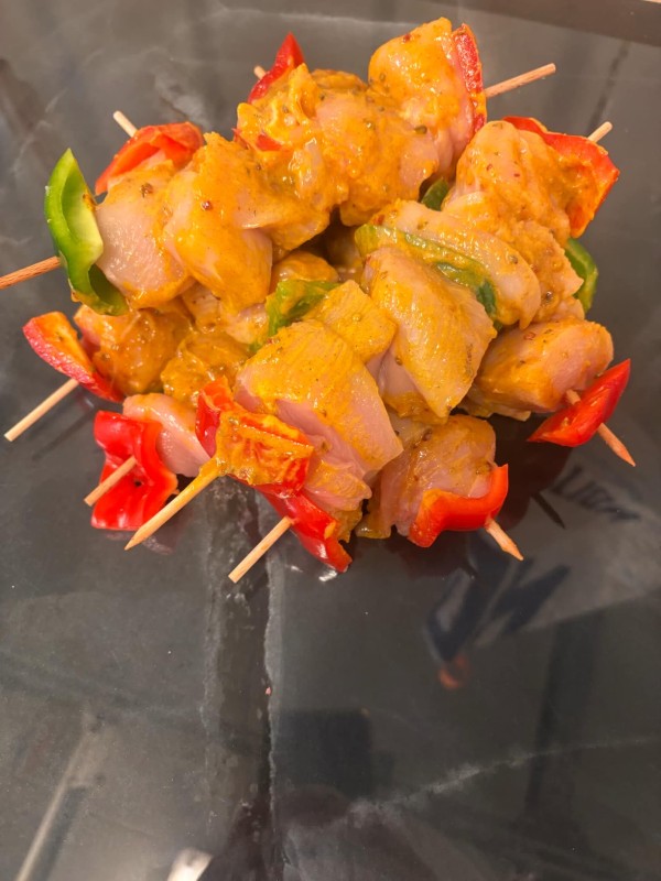 Brochette poulet aux curry en boucherie charcuterie près de Auzebosc- La boucherie du Chêne